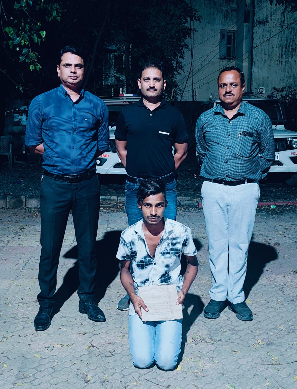મોબાઈલ ચોરી કરનાર ઝડપાયો, LCB પોલીસેબે મોબાઈલ કબજે કરયા