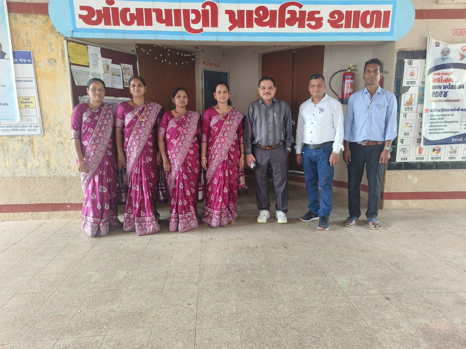 પી. એમ. પોષણ યોજના અંતર્ગત વાંસદા પ્રાંત અધિકારી એ આંબાપાણી પ્રાથમિક શાળાની મુલાકાત લીધી